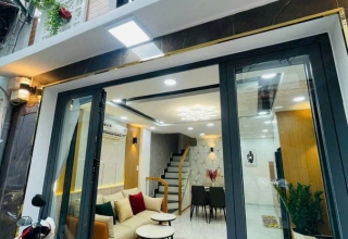 BÁN NHÀ KHU VIP PHÚ NHUẬN - 3PN, 2 BAN CÔNG RỘNG, NHÀ ĐẸP VÀO Ở NGAY CHỈ 5,9 TỶ